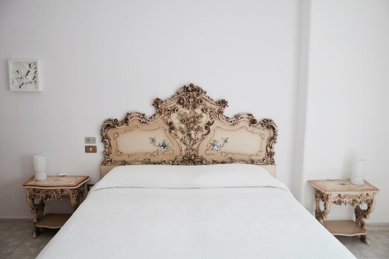 Campinola Holiday Home Private Pool ตรามอนติ ภายนอก รูปภาพ